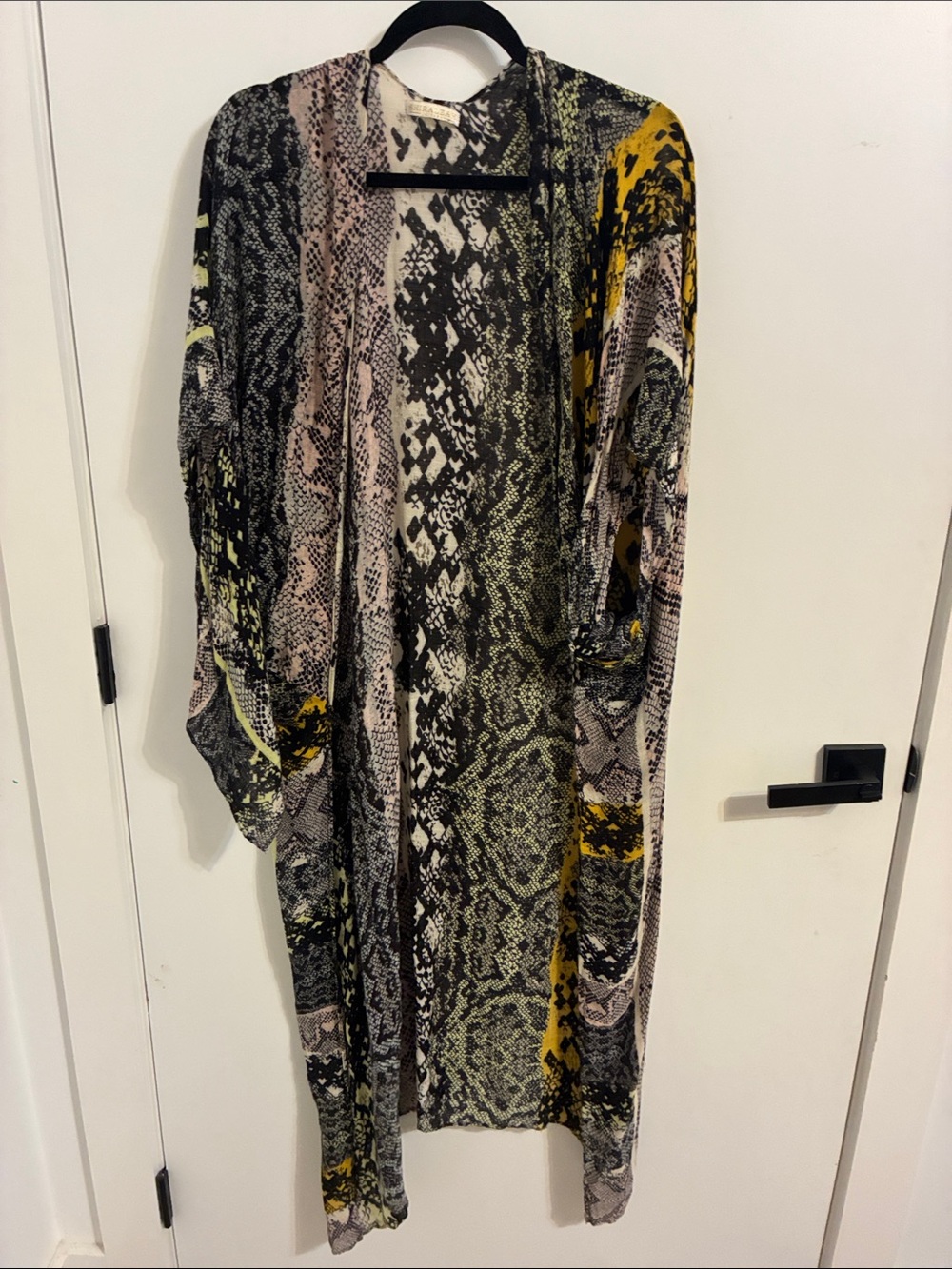 Shiraleah Chicago Snake Print Duster Kimono in Black, Yellow & Cream OS